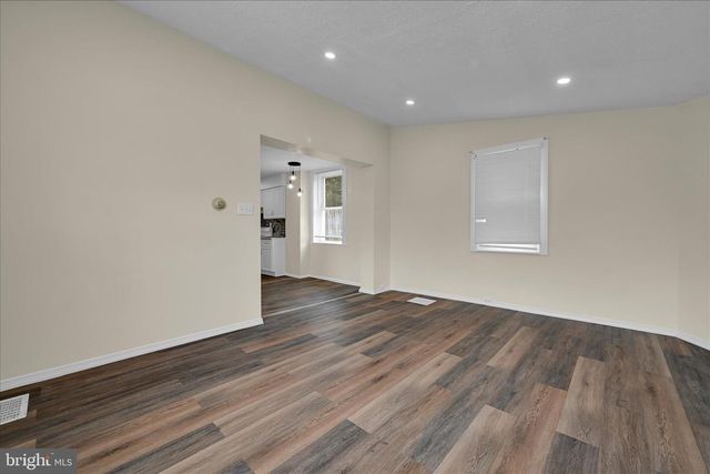 2114-R SPRING, West Lawn, PA 19609