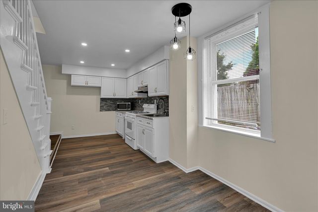 2114-R SPRING, West Lawn, PA 19609