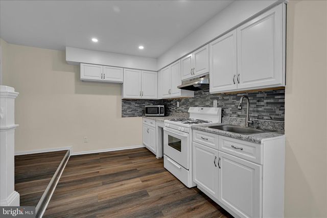 2114-R SPRING, West Lawn, PA 19609