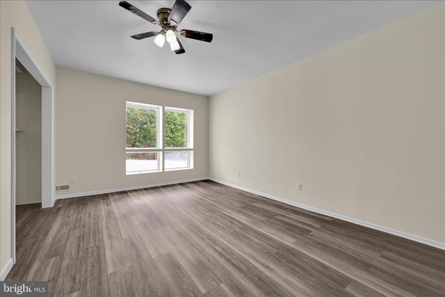2114-R SPRING, West Lawn, PA 19609