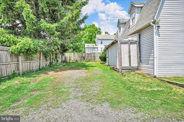 2114-R SPRING, West Lawn, PA 19609
