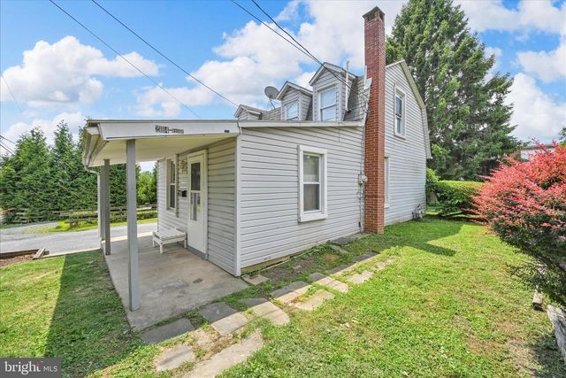 2114-R SPRING, West Lawn, PA 19609