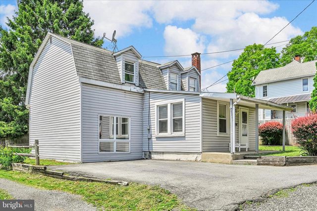 2114-R SPRING, West Lawn, PA 19609