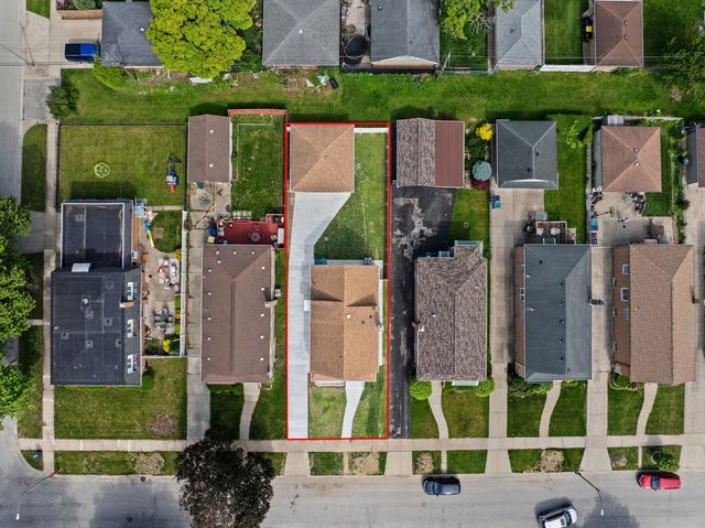 9411 S Springfield Avenue, Evergreen Park, IL 60805