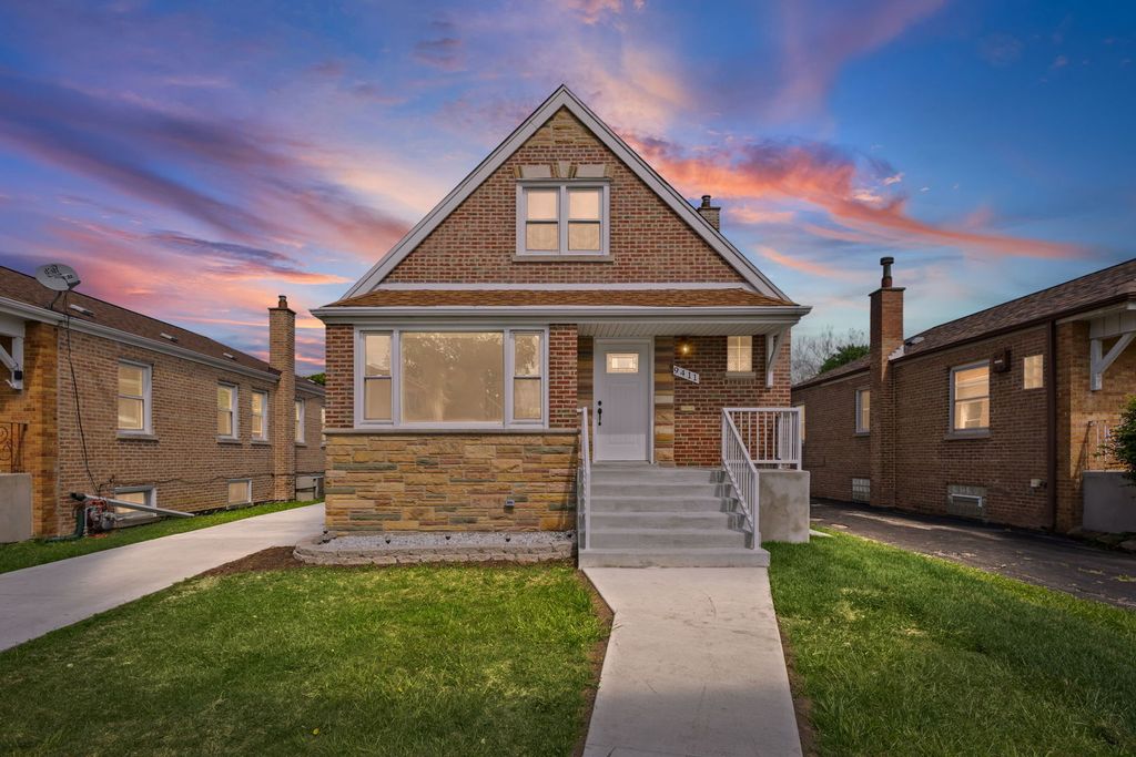 9411 S Springfield Avenue, Evergreen Park, IL 60805