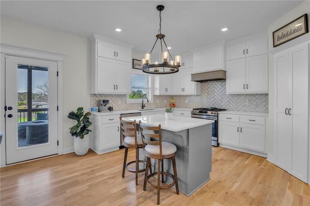 7904 N Spruce Avenue, Kansas City, MO 64119