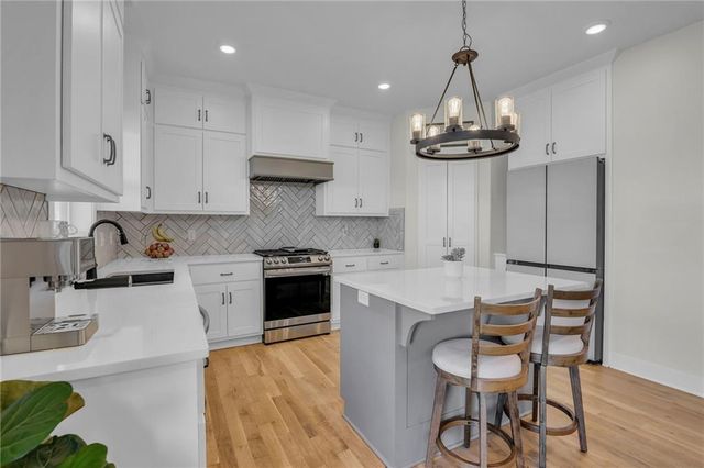 7904 N Spruce Avenue, Kansas City, MO 64119