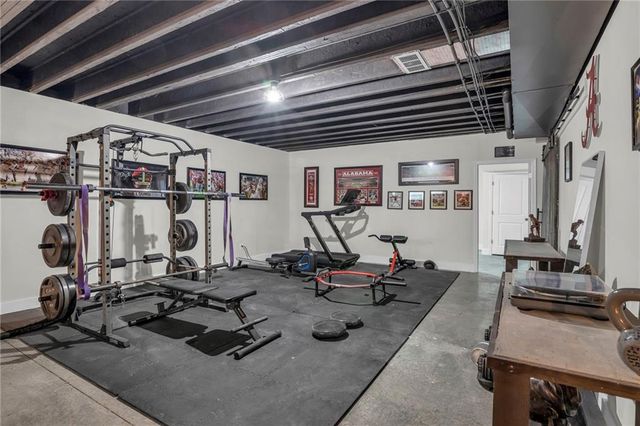 7904 N Spruce Avenue, Kansas City, MO 64119