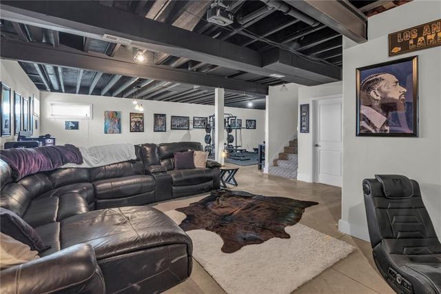 7904 N Spruce Avenue, Kansas City, MO 64119