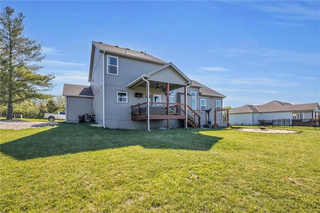 7904 N Spruce Avenue, Kansas City, MO 64119