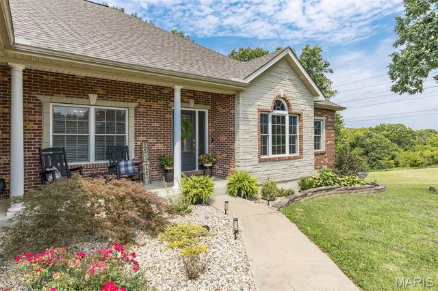 3305 Magnolia Lane, Festus, MO 63028