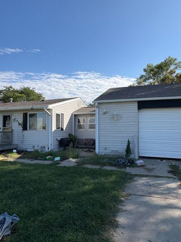 4823 E GIFFORD Road, Council Bluffs, IA 51501