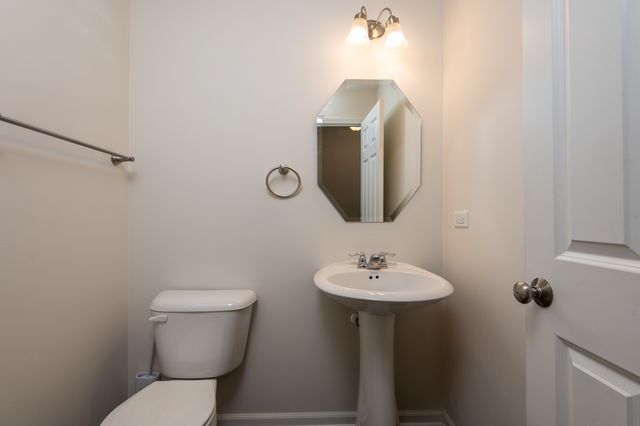 4139 Winslow Court, Aurora, IL 60504