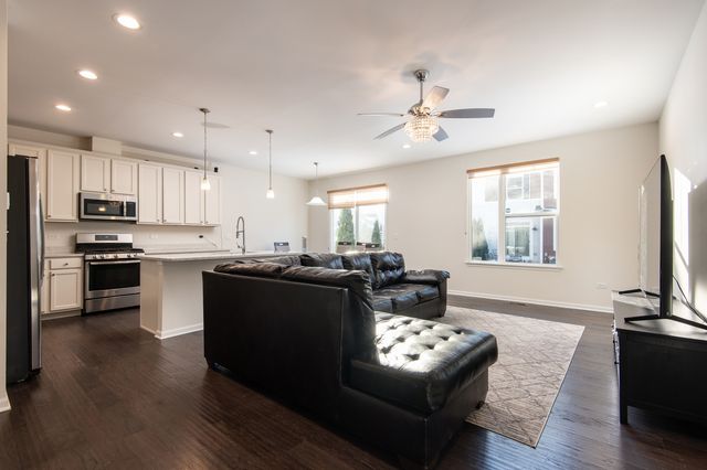 4139 Winslow Court, Aurora, IL 60504