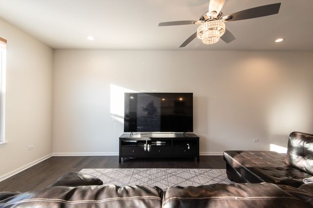 4139 Winslow Court, Aurora, IL 60504