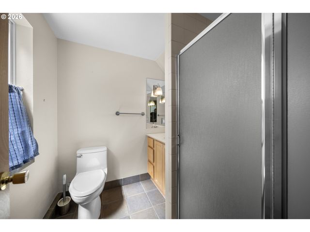 17333 Se COLINA VISTA Ave, Milwaukie, OR 97267
