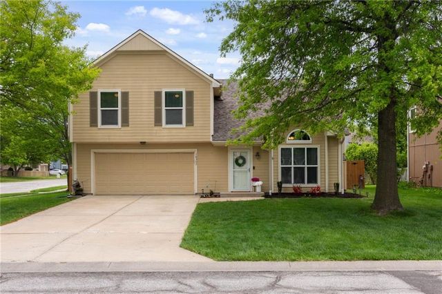 16307 S Church Street, Olathe, KS 66062