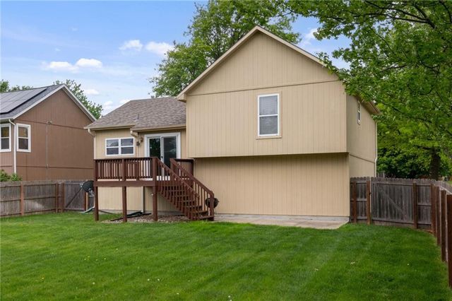 16307 S Church Street, Olathe, KS 66062