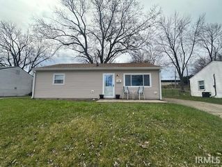328 Barbie Street, South Bend, IN 46614