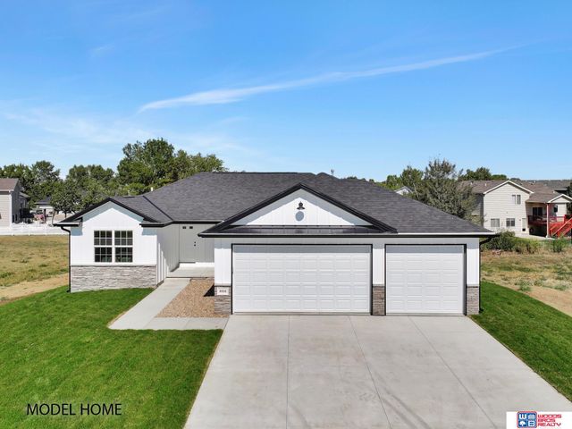 8918 Kinzie Street, Lincoln, NE 68507