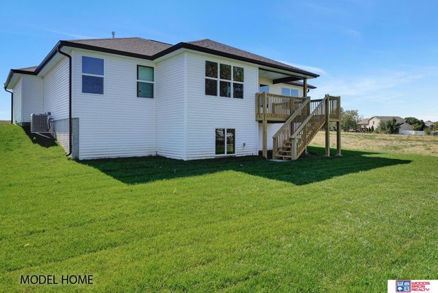 8918 Kinzie Street, Lincoln, NE 68507