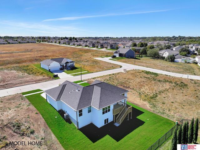 8918 Kinzie Street, Lincoln, NE 68507