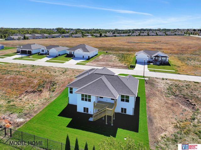 8918 Kinzie Street, Lincoln, NE 68507