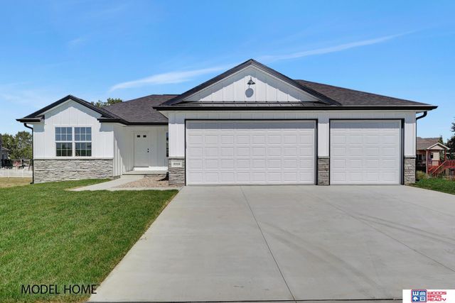 8918 Kinzie Street, Lincoln, NE 68507