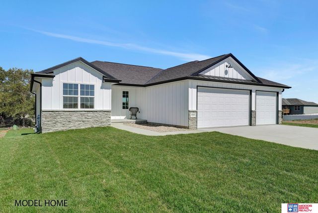 8918 Kinzie Street, Lincoln, NE 68507