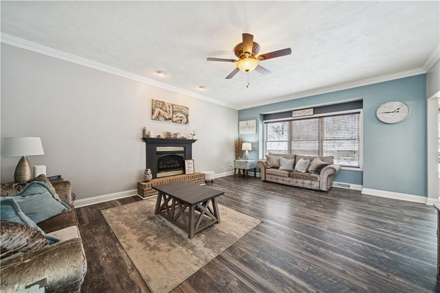 110 Cornerstone Ct, Peters Twp, PA 15367