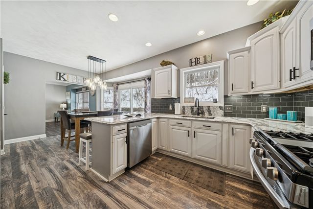 110 Cornerstone Ct, Peters Twp, PA 15367