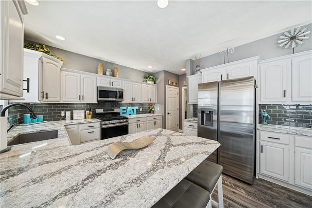 110 Cornerstone Ct, Peters Twp, PA 15367