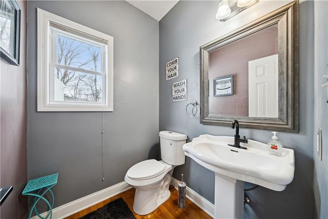 110 Cornerstone Ct, Peters Twp, PA 15367