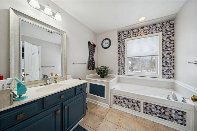 110 Cornerstone Ct, Peters Twp, PA 15367