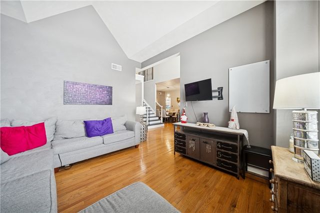 110 Cornerstone Ct, Peters Twp, PA 15367