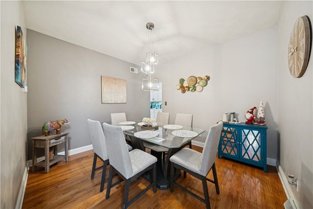 110 Cornerstone Ct, Peters Twp, PA 15367