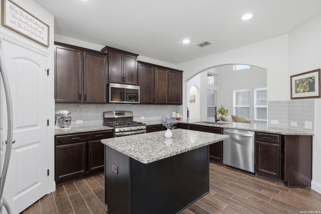 2925 MISTYWOOD LN, Schertz, TX 78108