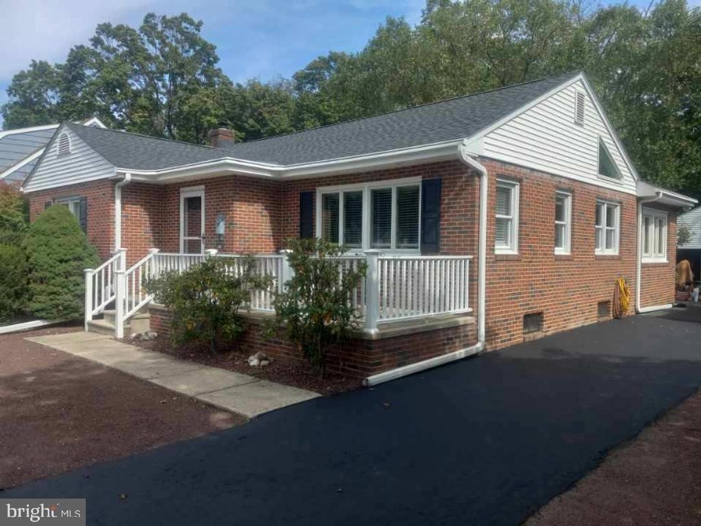 108 ORCHARD AVE, Hightstown, NJ 08520