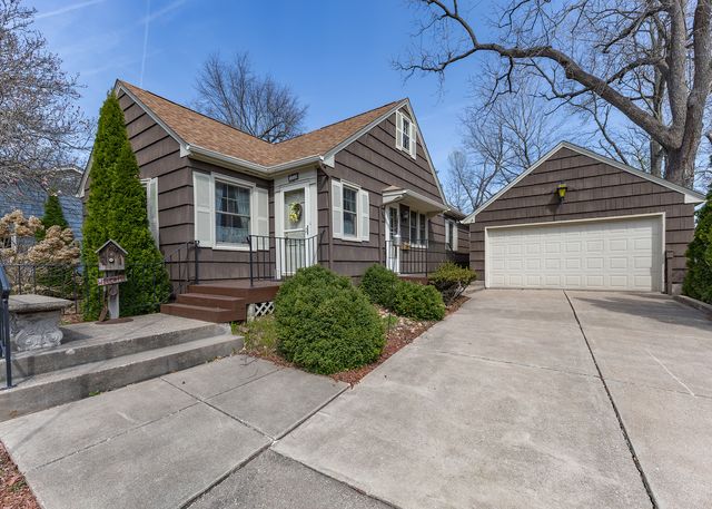 1245 36th Avenue, Rock Island, IL 61201