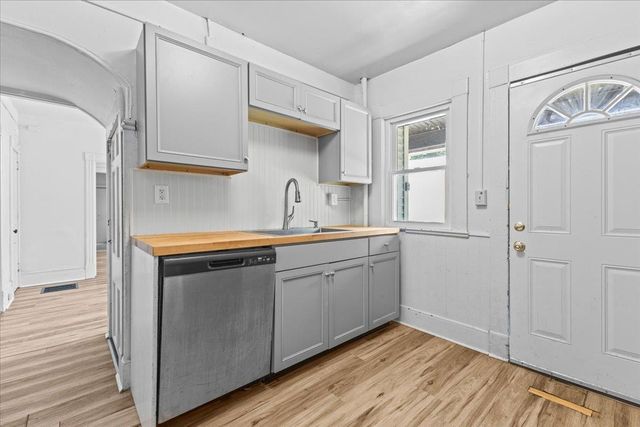 21 Hyde Street, Burlington, VT 05401
