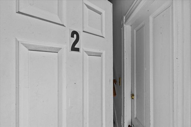 21 Hyde Street, Burlington, VT 05401