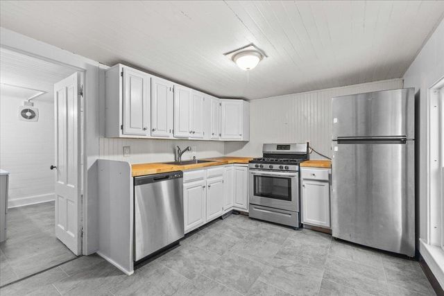 21 Hyde Street, Burlington, VT 05401