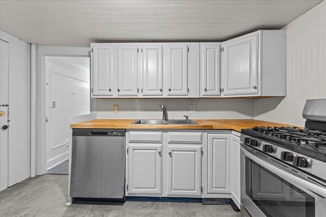 21 Hyde Street, Burlington, VT 05401