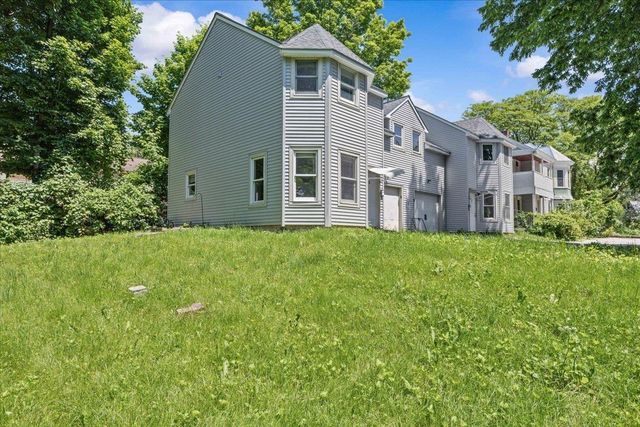 21 Hyde Street, Burlington, VT 05401