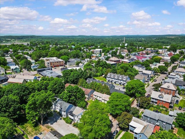 21 Hyde Street, Burlington, VT 05401