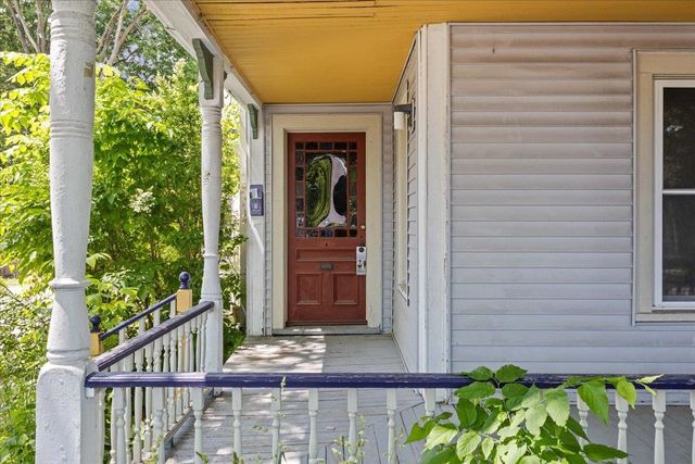 21 Hyde Street, Burlington, VT 05401