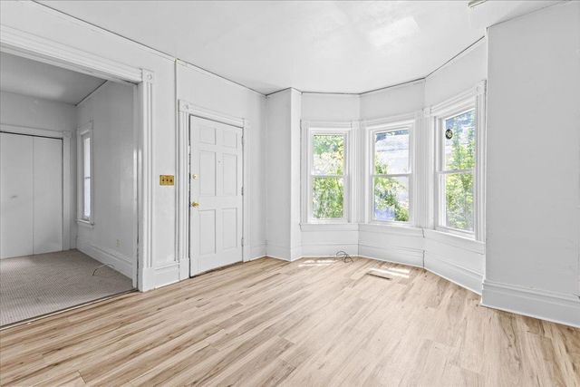 21 Hyde Street, Burlington, VT 05401