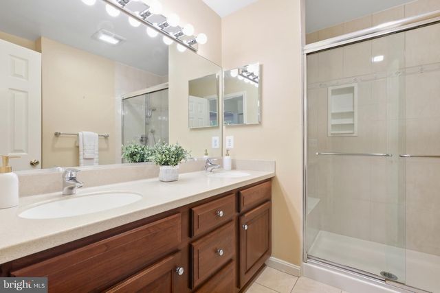 7610 GRALNICK PL, Springfield, VA 22153