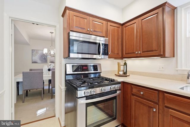 7610 GRALNICK PL, Springfield, VA 22153