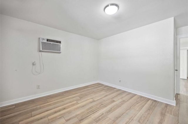 220 Armstrong Street, Houston, TX 77029